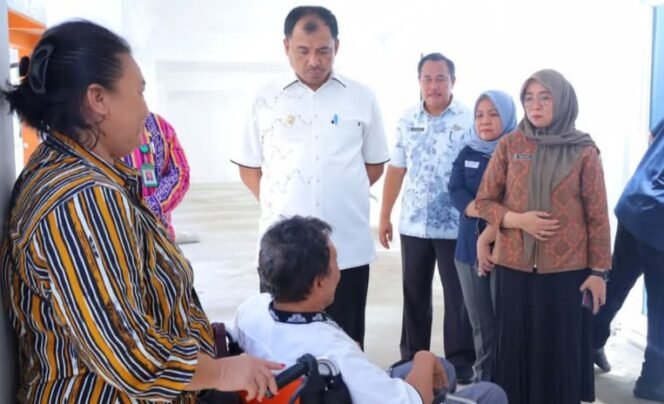 
					Kunjungi RSUD Bupati Tinjau Fasilitas Pelayanan