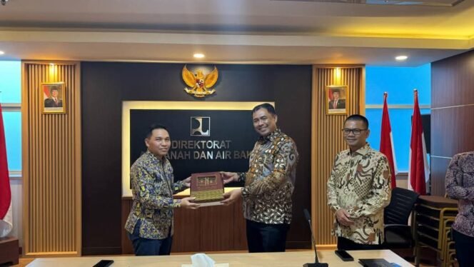 
					Bupati Abusama Maksimalkan Potensi Pembangunan di OKU Selatan Melalui Kunjungan ke Bappenas dan Kementerian PUPR RI