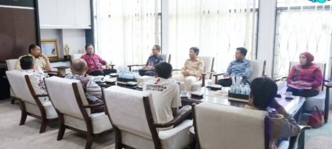 
					Wakili Indonesia di Kejuaran Dunia,  Atlet Arung Jeram FAJI OKU Selatan Audensi ke Bupati