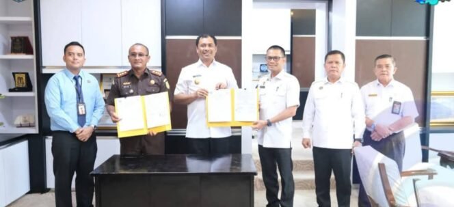 
					Bupati OKU Selatan dan Kejaksaan Negeri Tandatangani Kerjasama Penting untuk Penguatan Sistem Hukum