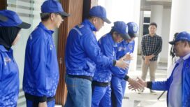 Bupati OKU Selatan saat melepasmkontingen Porprov Korpri