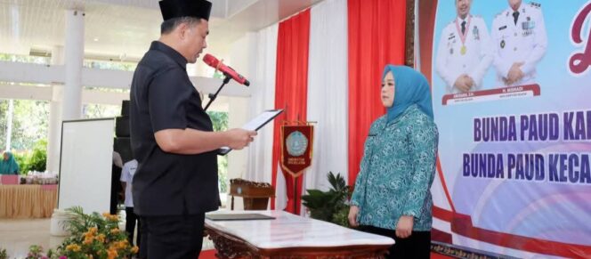 
					Peringati Hari Kesatuan Gerak PKK dan Pengukuhan Bunda Paud :Momentum Perkuat Pembangunan OKU Selatan