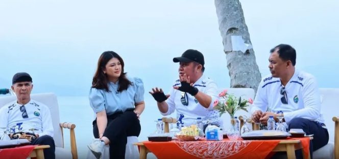 
					Gubernur Herman Deru Gaungkan Pesona Danau Ranau dalam Podcast Inspiratif di Pantai Bidadari OKU Selatan