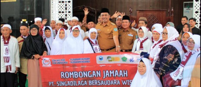 
					Bupati Abusama Lepas Keberangkatan Jamaah Umrah Kabupaten OKU Selatan