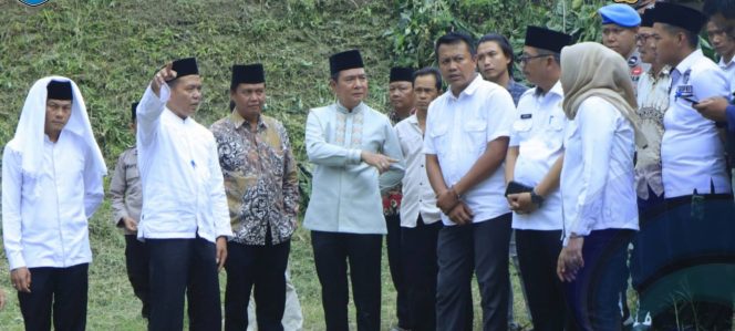 
					Wakil Bupati OKU Selatan Tinjau Sumber Mata Air Jernih di Sindang Danau untuk Kembangkan Air Minum Kemasan Daerah