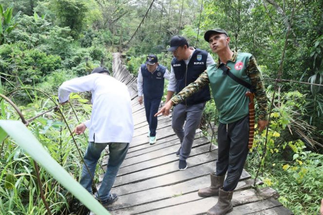 
					Bupati OKU Selatan Segera Tinjau Lokasi Jembatan Gantung Putus di Kisam Ilir: Pastikan Penanganan Cepat dan Keselamatan Warga Terjamin