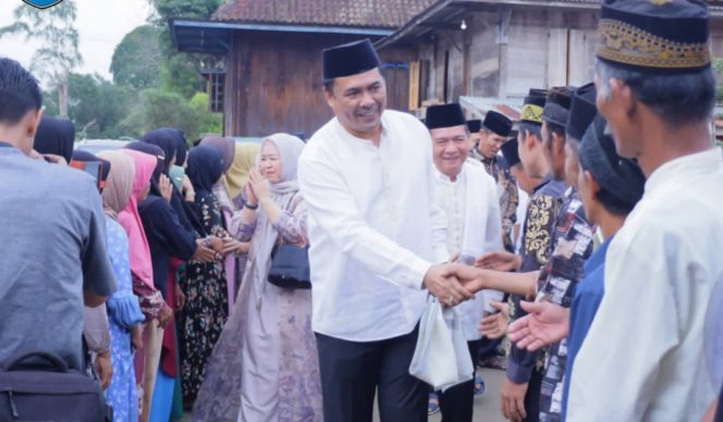 
					Bupati Abusama Pererat Silaturahmi dan Dorong Pembangunan Melalui Safari Ramadhan di Desa Pajar Bulan