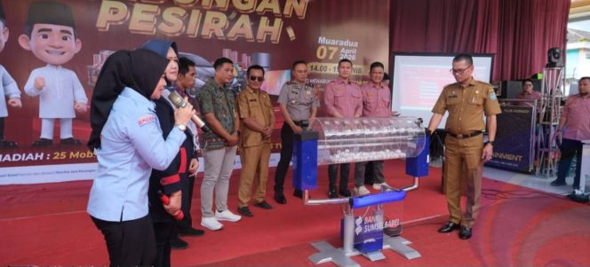 
					Sekda OKU Selatan Hadiri Pengundian Grand Prize Tabungan Pesirah Bank Sumsel Babel: Dorong Sinergi dan Kemajuan UMKM